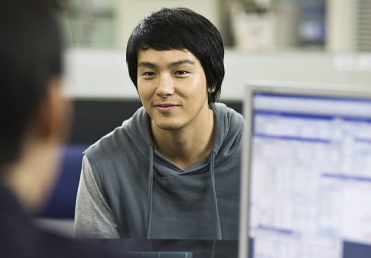 영화 작전에서 박용하의 개미생활